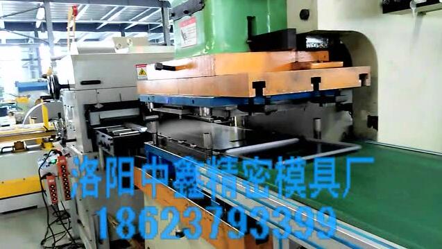 沖壓自動(dòng)化——?dú)鈩?dòng)沖床工作視頻